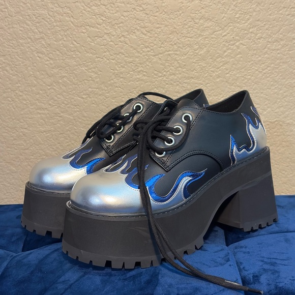 Dolls Kill Ignite My Fire Platform Oxfords - Picture 4 of 6